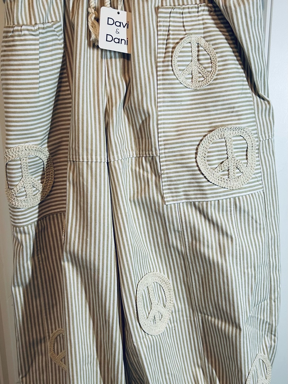 DAVI & DANI Taupe and White Striped Wide-Leg Peace Patch Pants - Picture 7 of 10